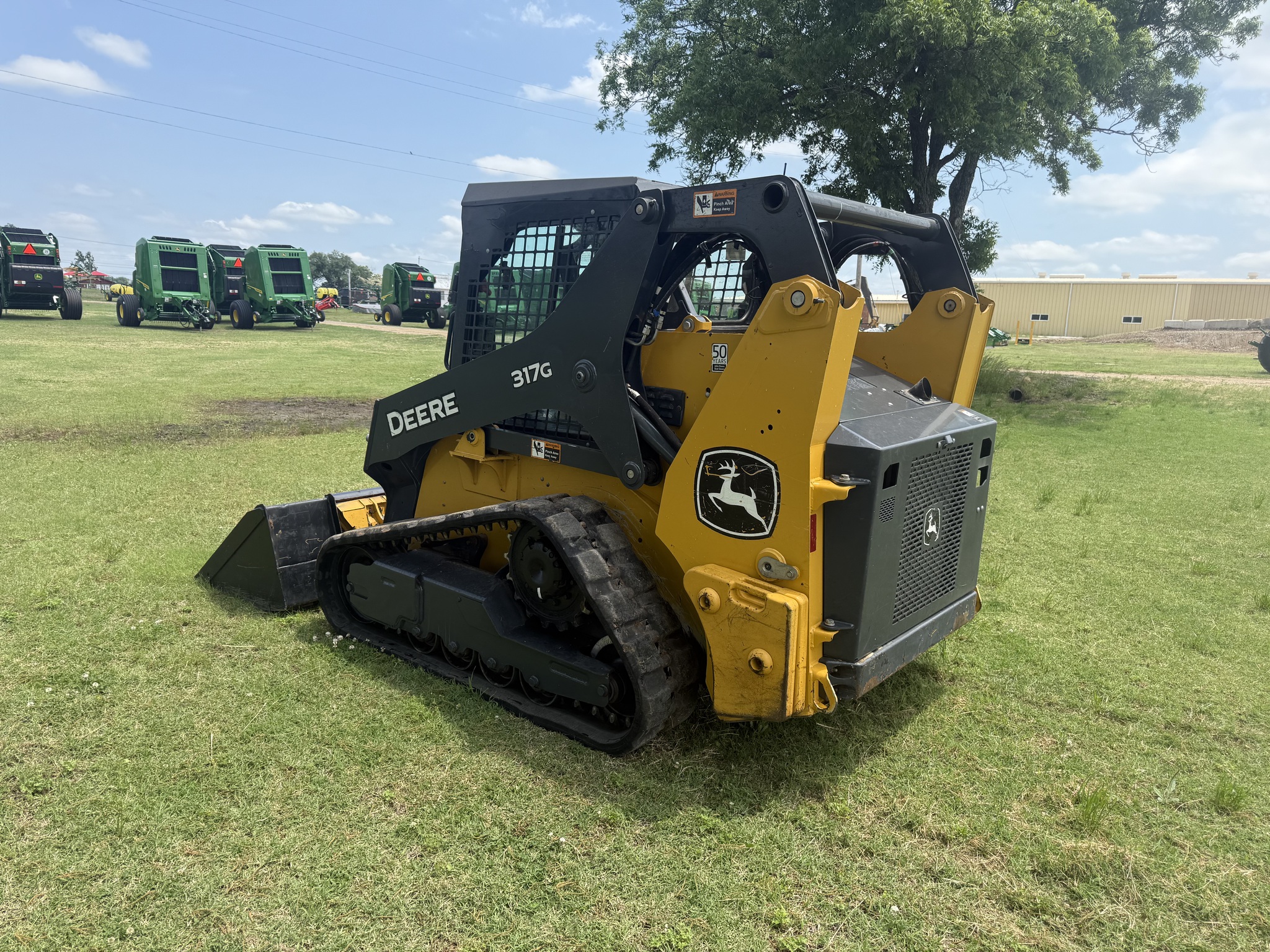 2020 John Deere 317G Image 5