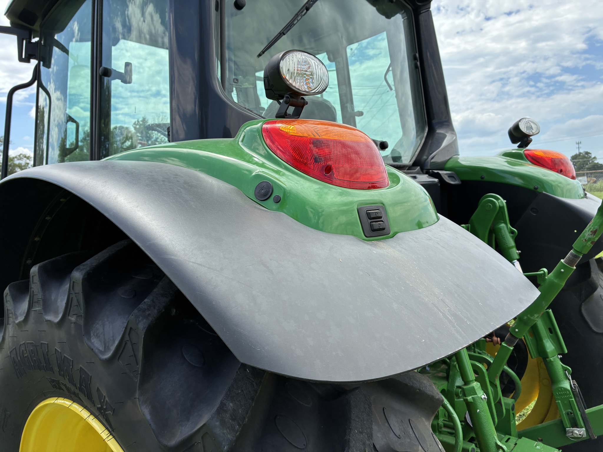 2024 John Deere 6120M Image 15