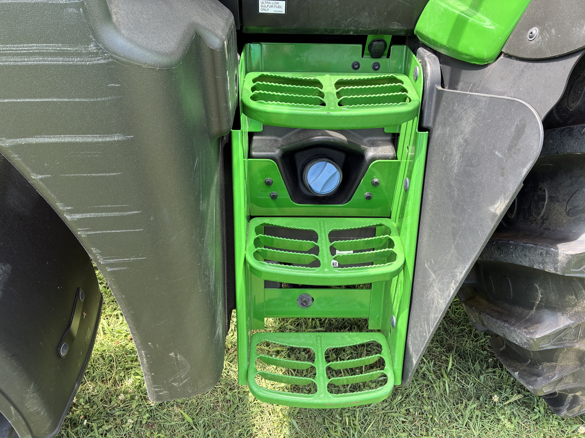 2024 John Deere 6120M Image 12