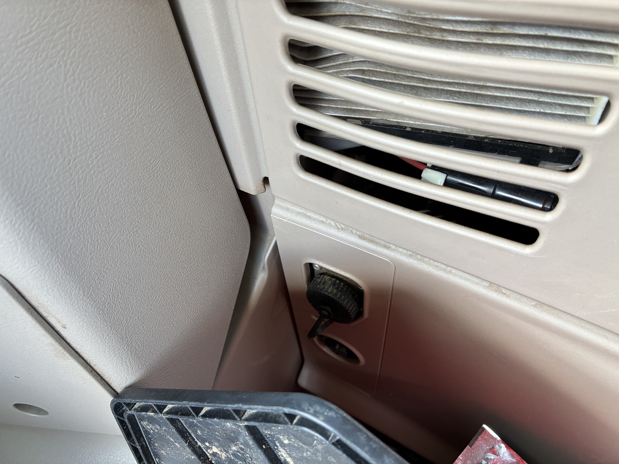 2024 John Deere 6120M Image 39