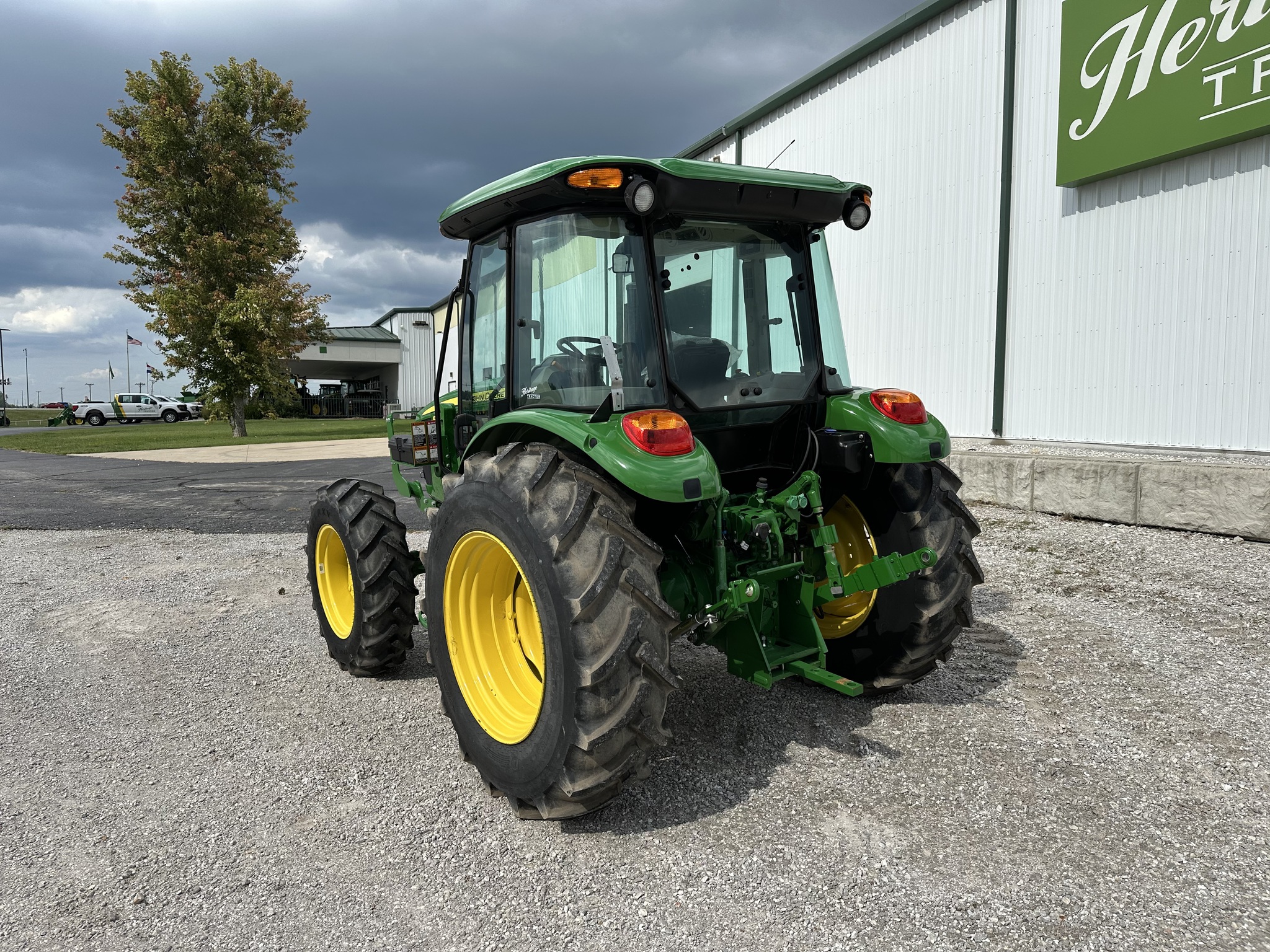  2024 John Deere 5075E at Heritage Tractor in Joplin, MO