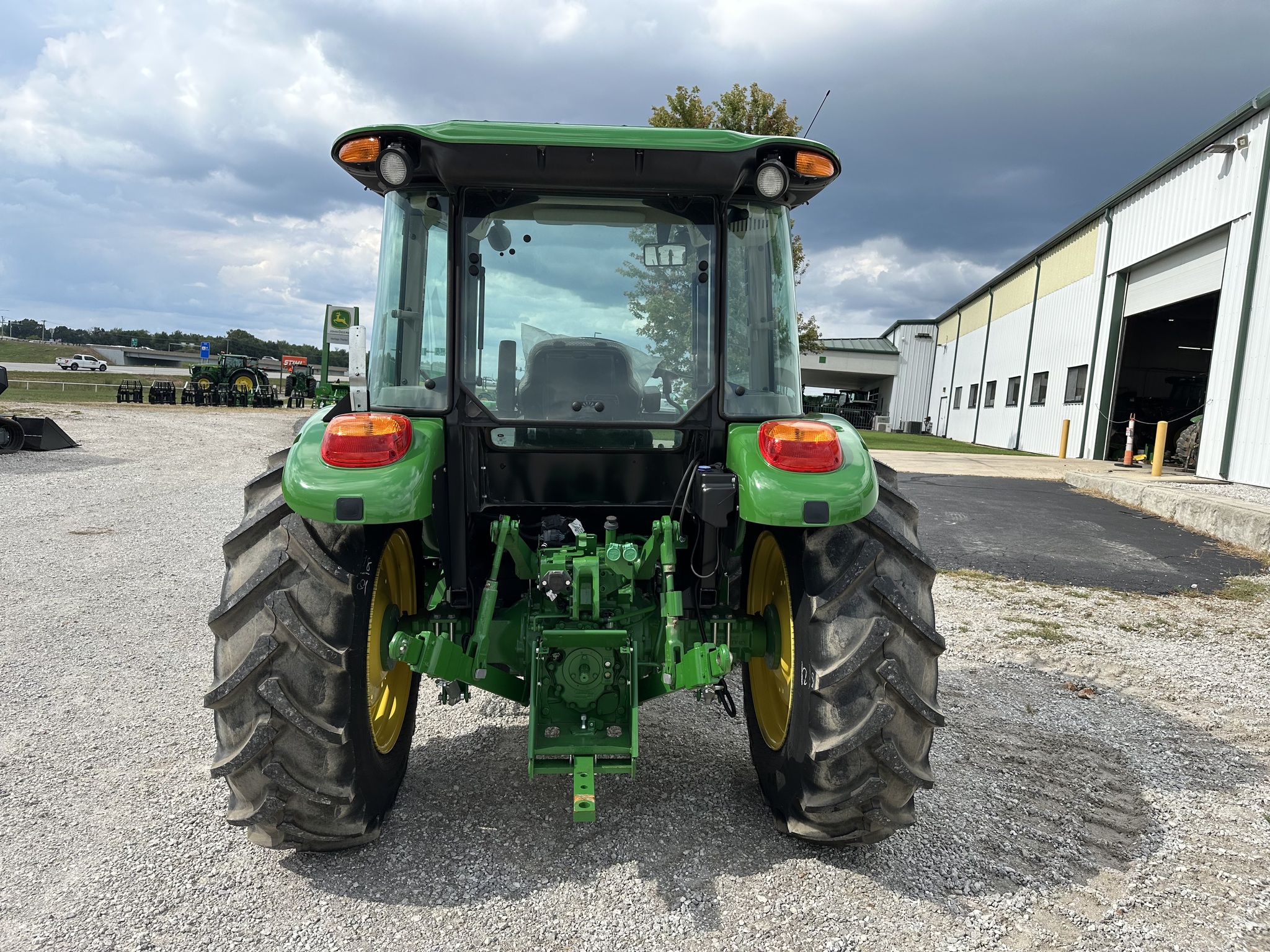  2024 John Deere 5075E at Heritage Tractor in Joplin, MO