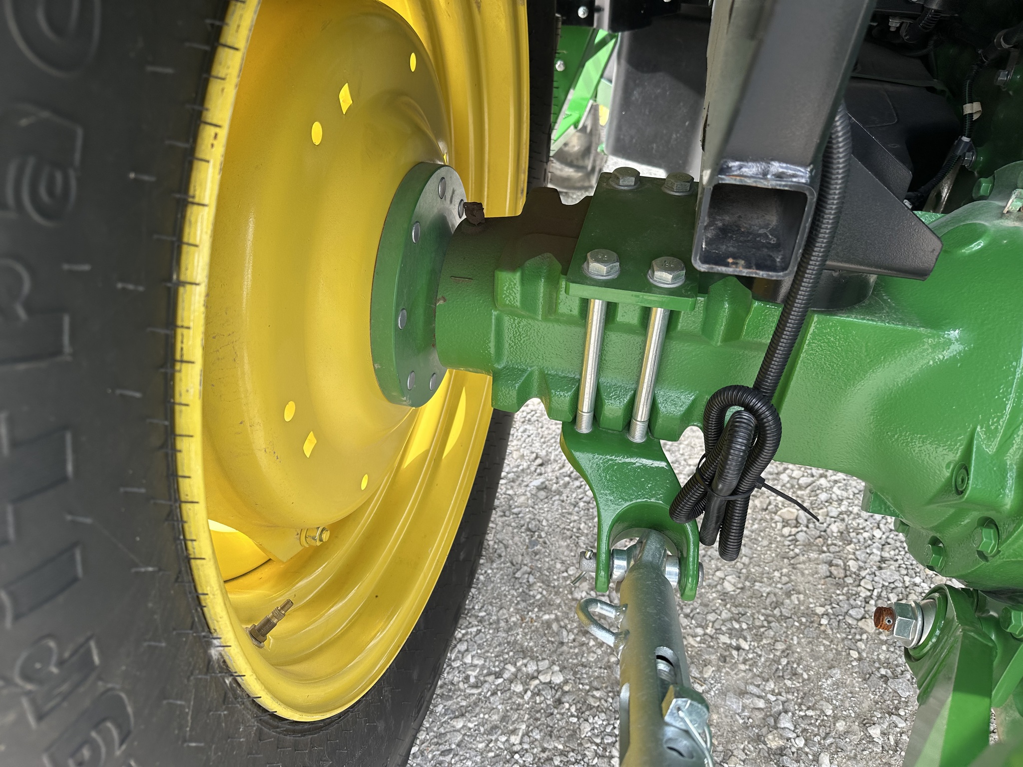  2024 John Deere 5075E at Heritage Tractor in Joplin, MO