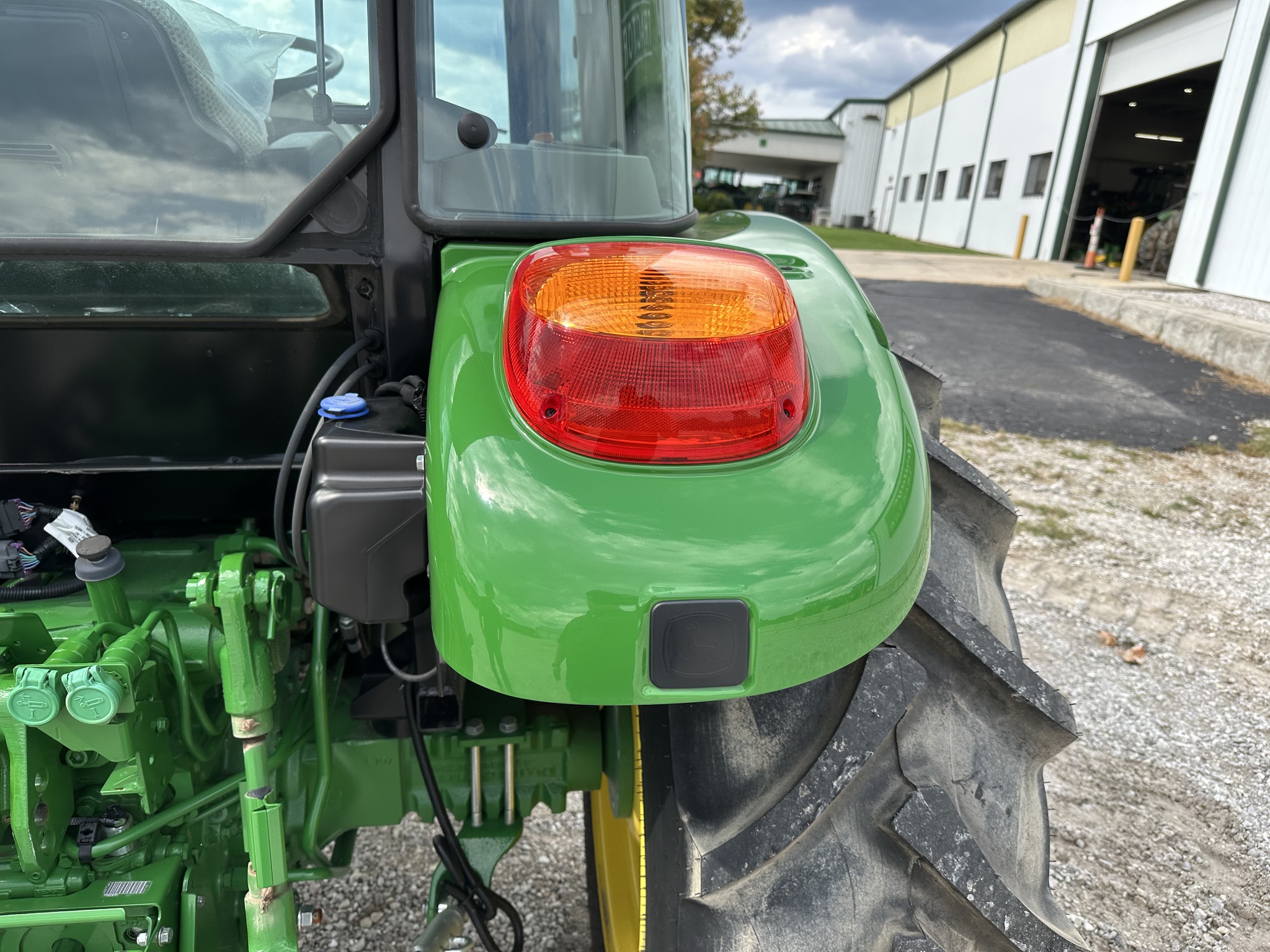  2024 John Deere 5075E at Heritage Tractor in Joplin, MO