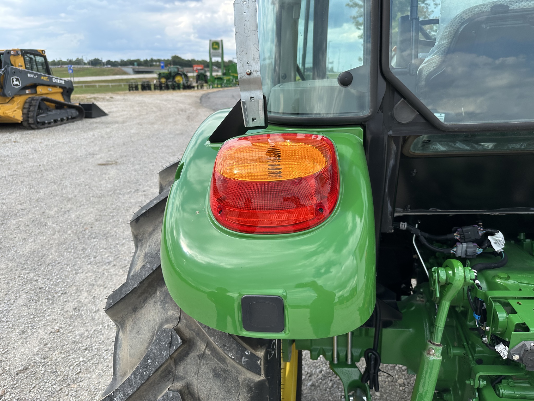  2024 John Deere 5075E at Heritage Tractor in Joplin, MO