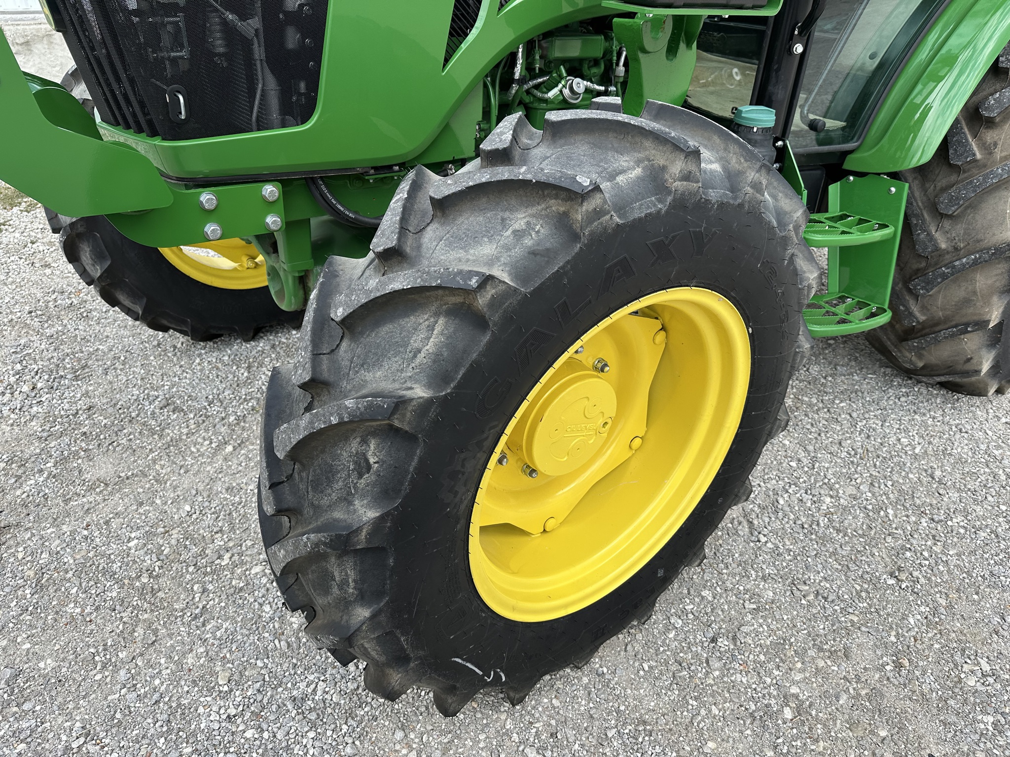  2024 John Deere 5075E at Heritage Tractor in Joplin, MO