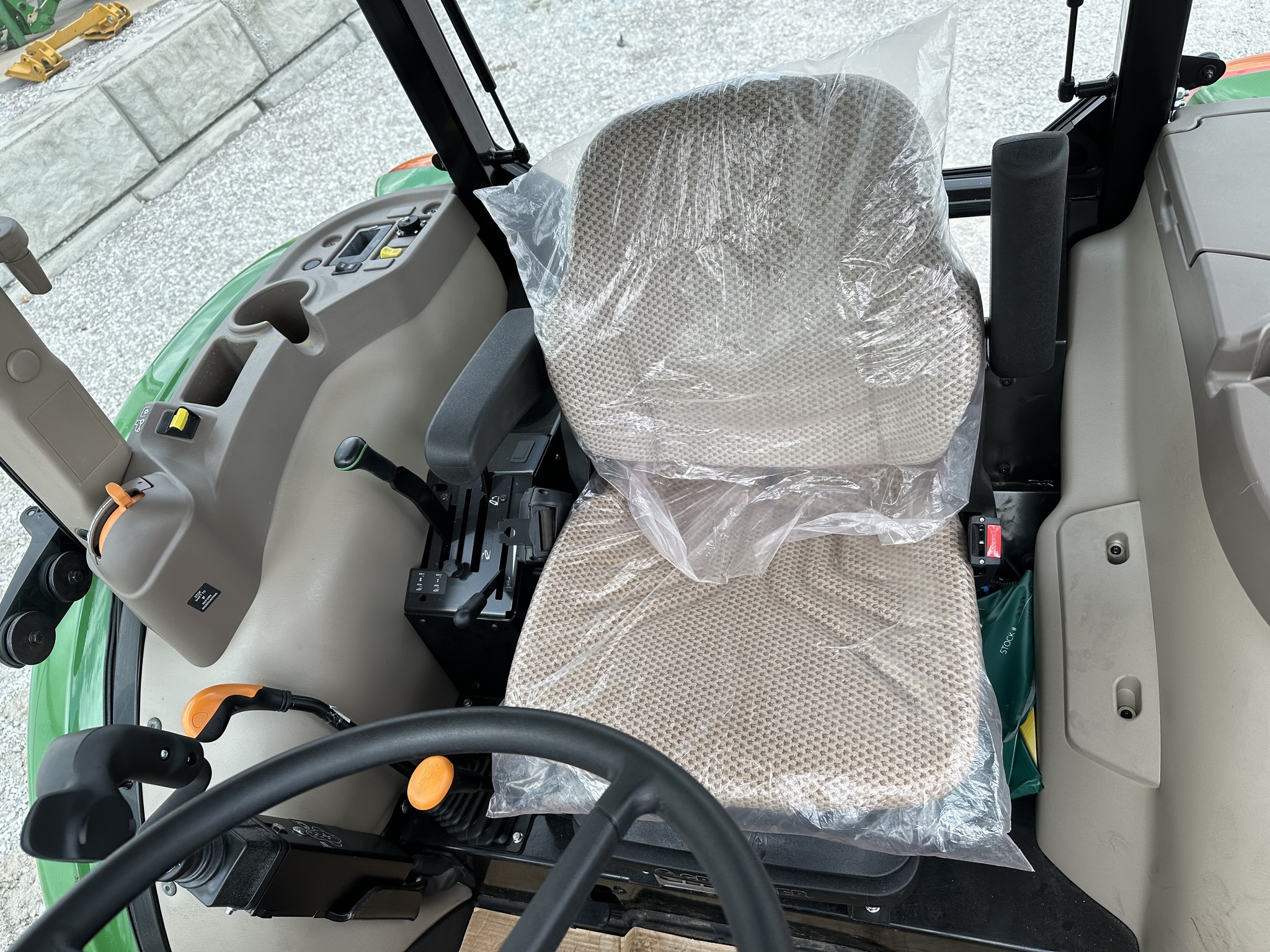  2024 John Deere 5075E at Heritage Tractor in Joplin, MO
