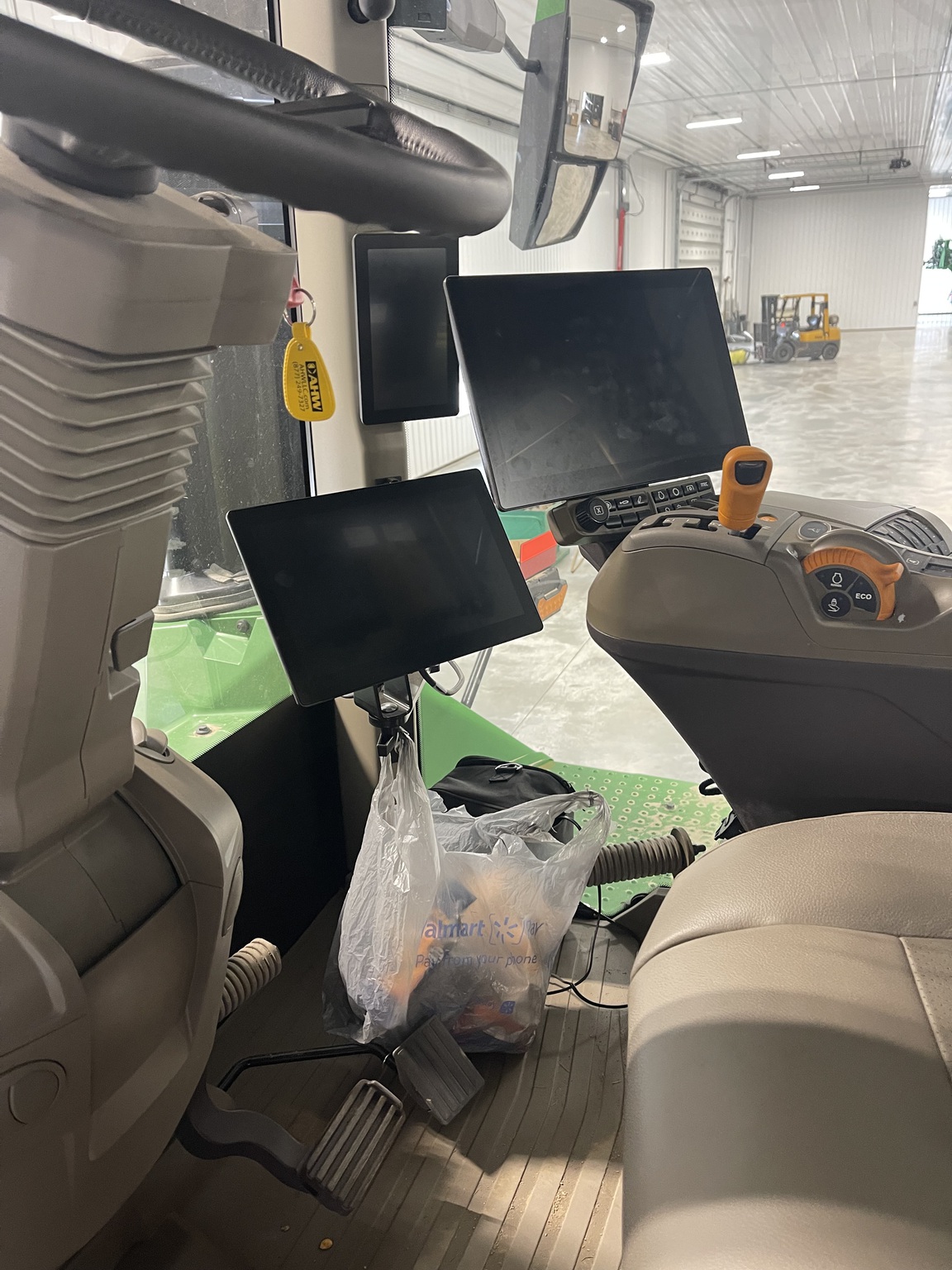 2025 John Deere 9R 540 Image 8