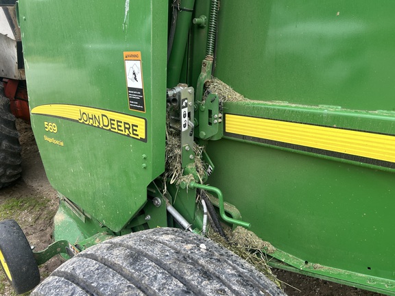 Photo of 2017 John Deere 569 Silage Special