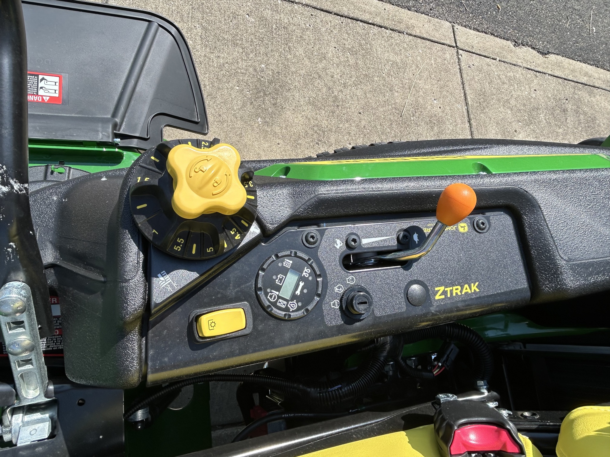 2025 John Deere Z994R Image 6