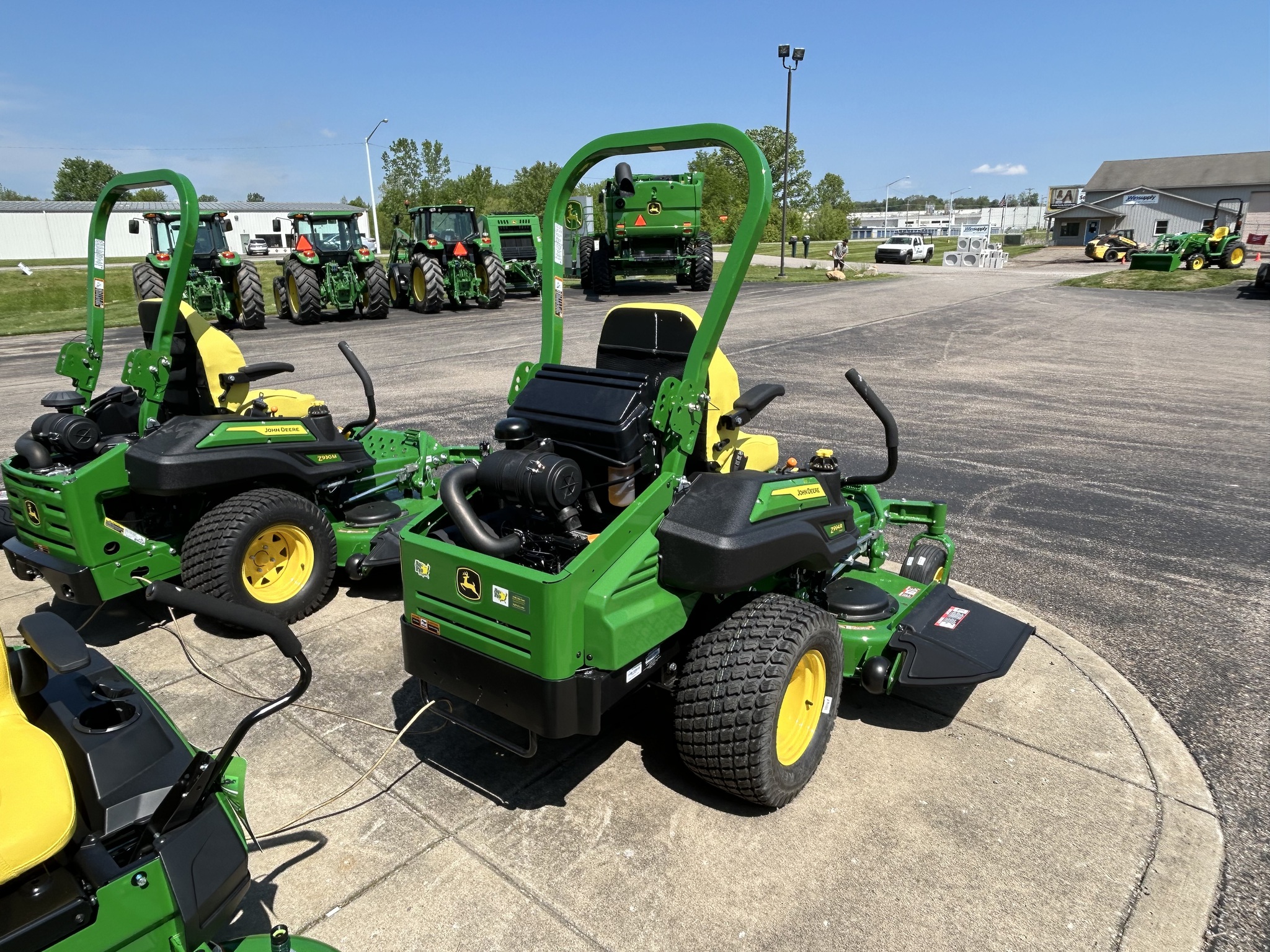 2025 John Deere Z994R Image 4