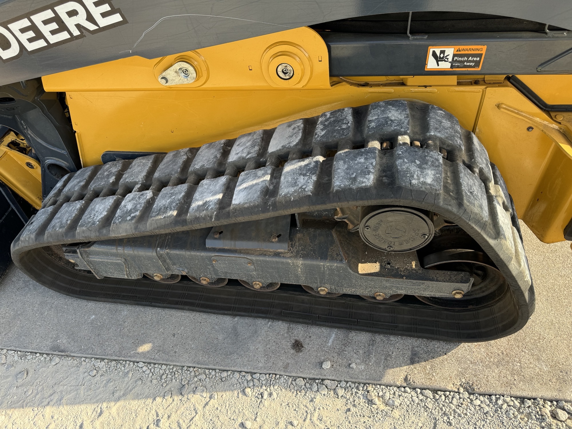 2023 John Deere 333G Image 17