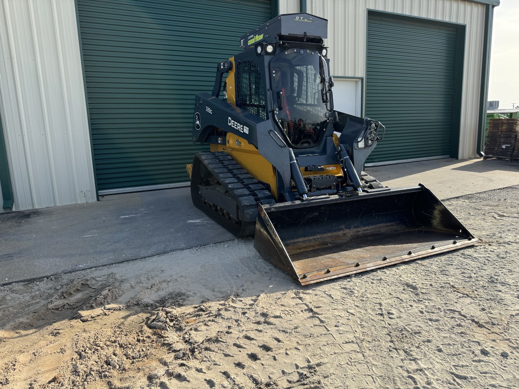 2023 John Deere 333G Image 8
