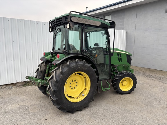 2017 John Deere 5100GN