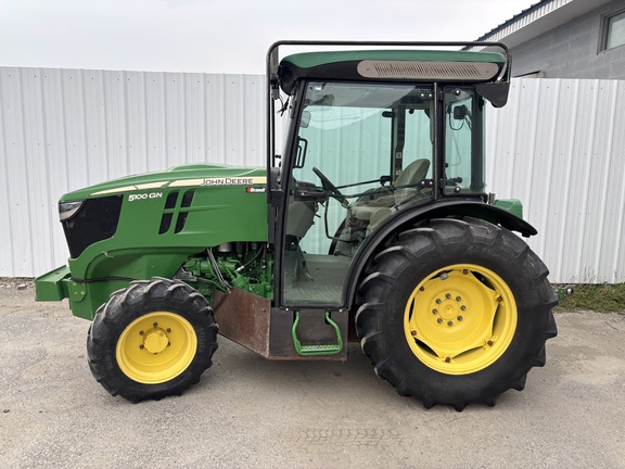2017 John Deere 5100GN