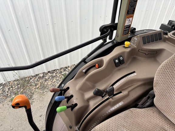 2017 John Deere 5100GN