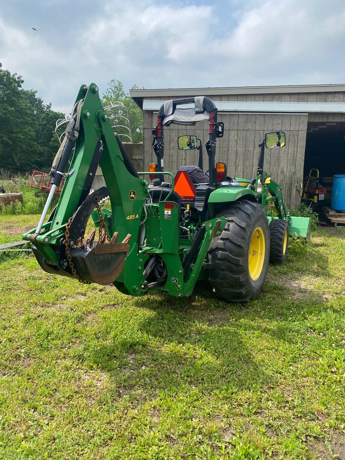 2016 John Deere 4066R Image 4