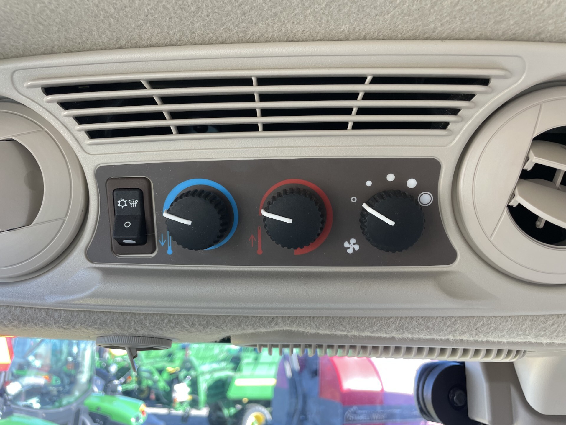 2024 John Deere 5105M Image 21