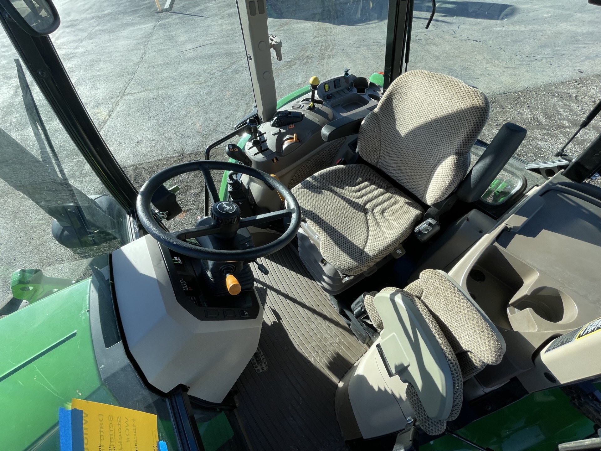2024 John Deere 5105M Image 17