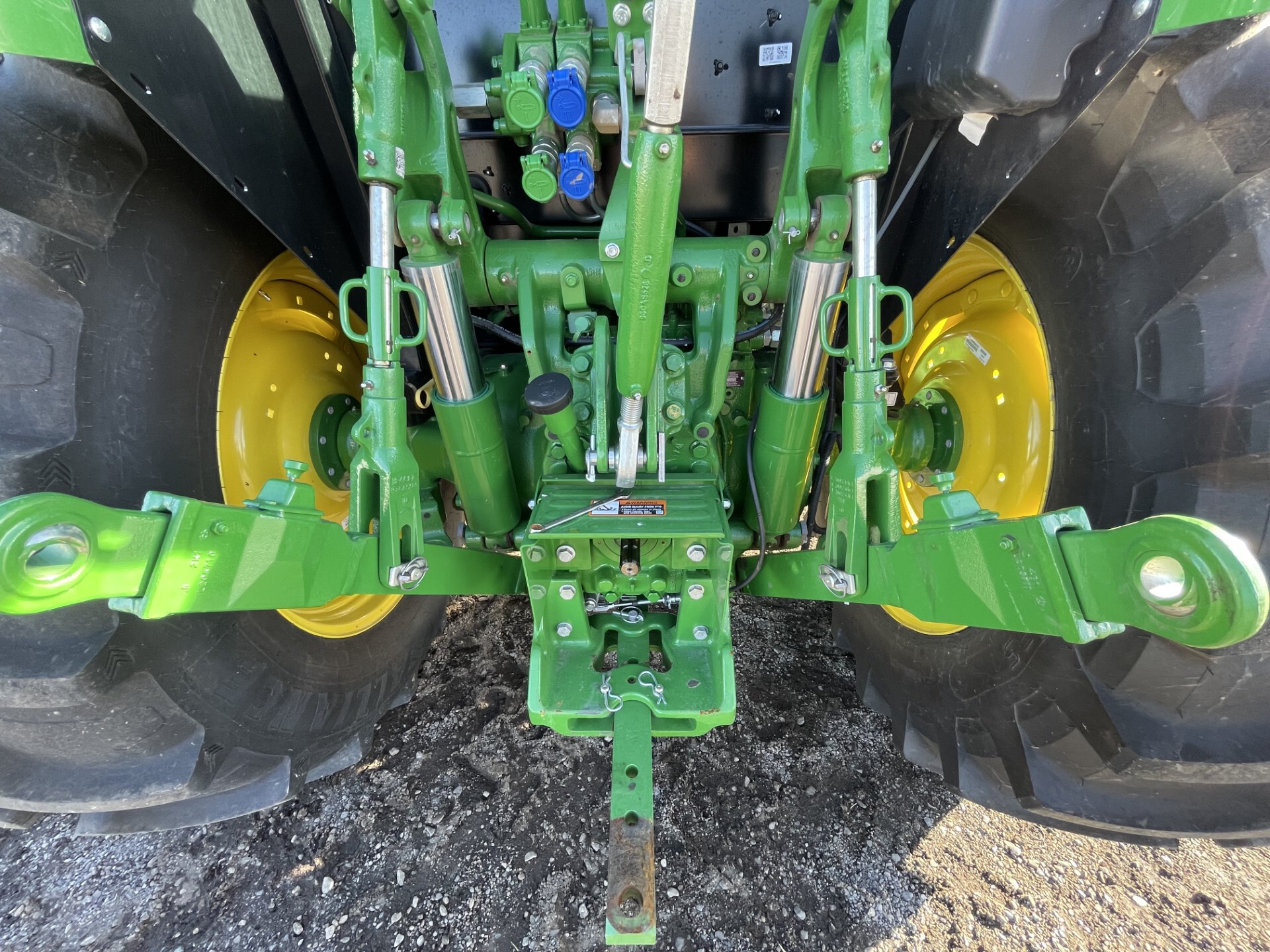 2024 John Deere 5105M Image 16