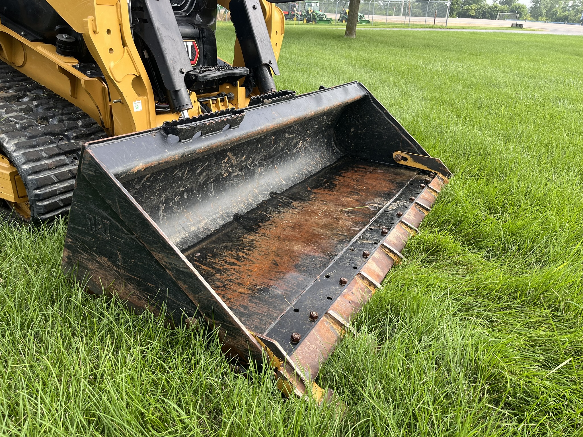 2023 Caterpillar 255 Image 10
