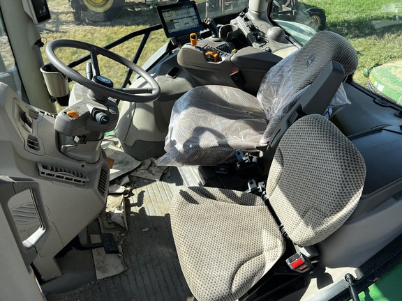 2025 John Deere 6R 155 - Photo26