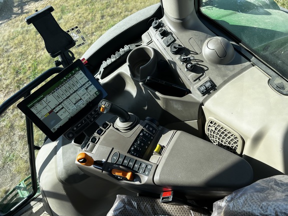 2025 John Deere 6R 155 - Photo30