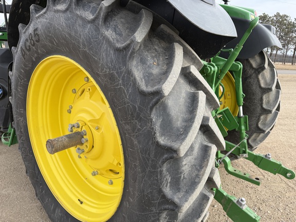 2025 John Deere 6R 155 - Photo17