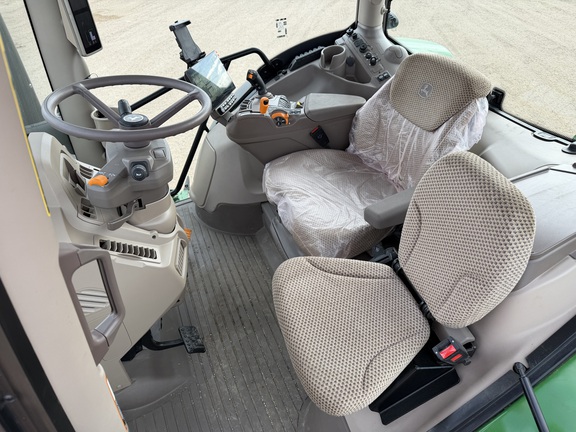 2025 John Deere 6R 155 - Photo26