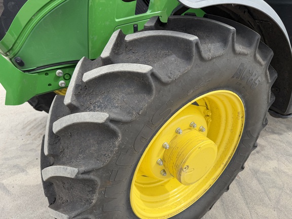 2025 John Deere 6R 155 - Photo10