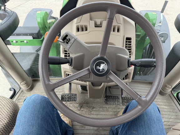 2025 John Deere 6R 155 - Photo28