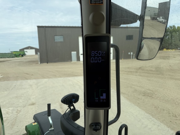 2025 John Deere 6R 155 - Photo32