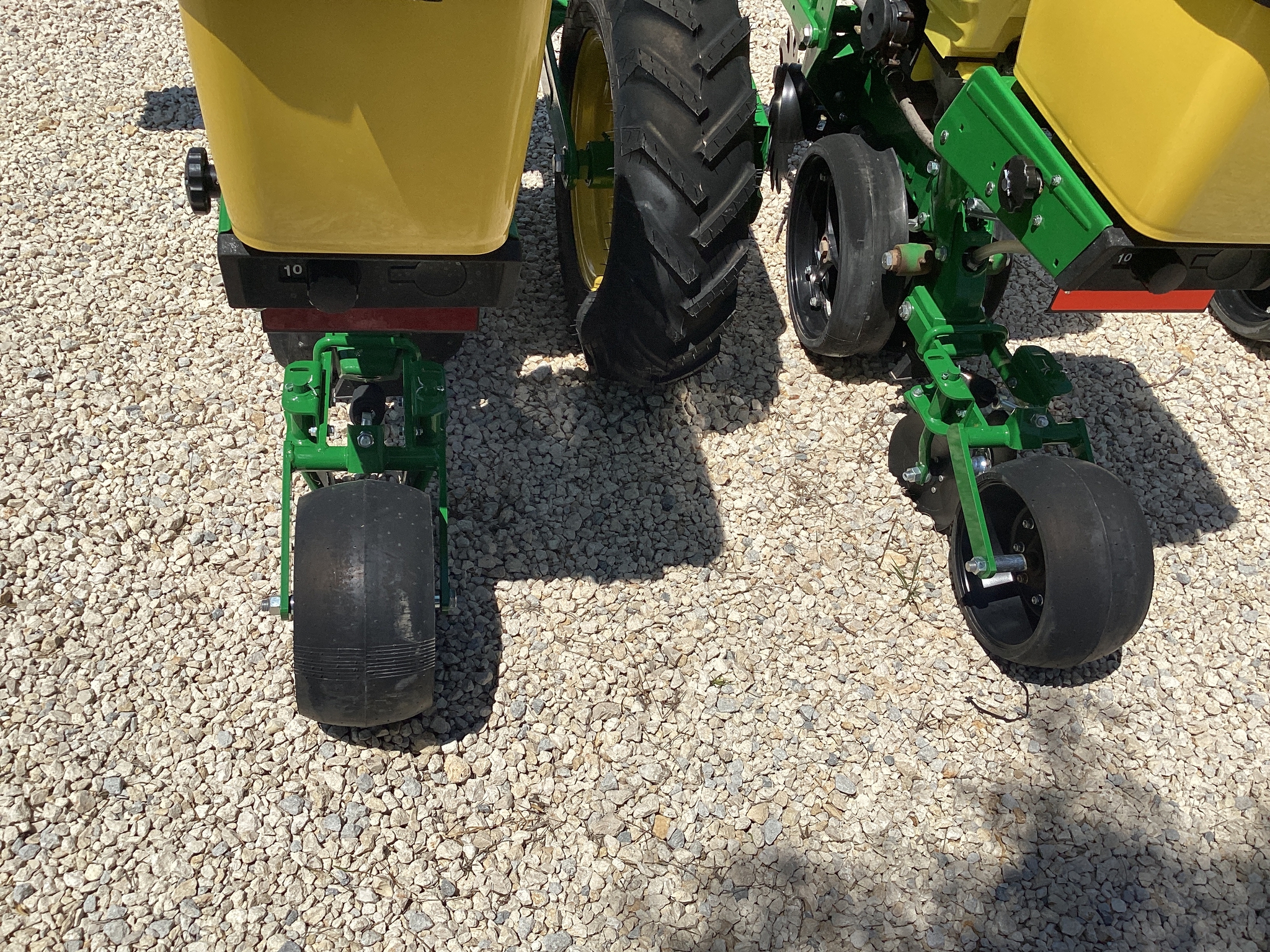 John Deere 1725 Image 3