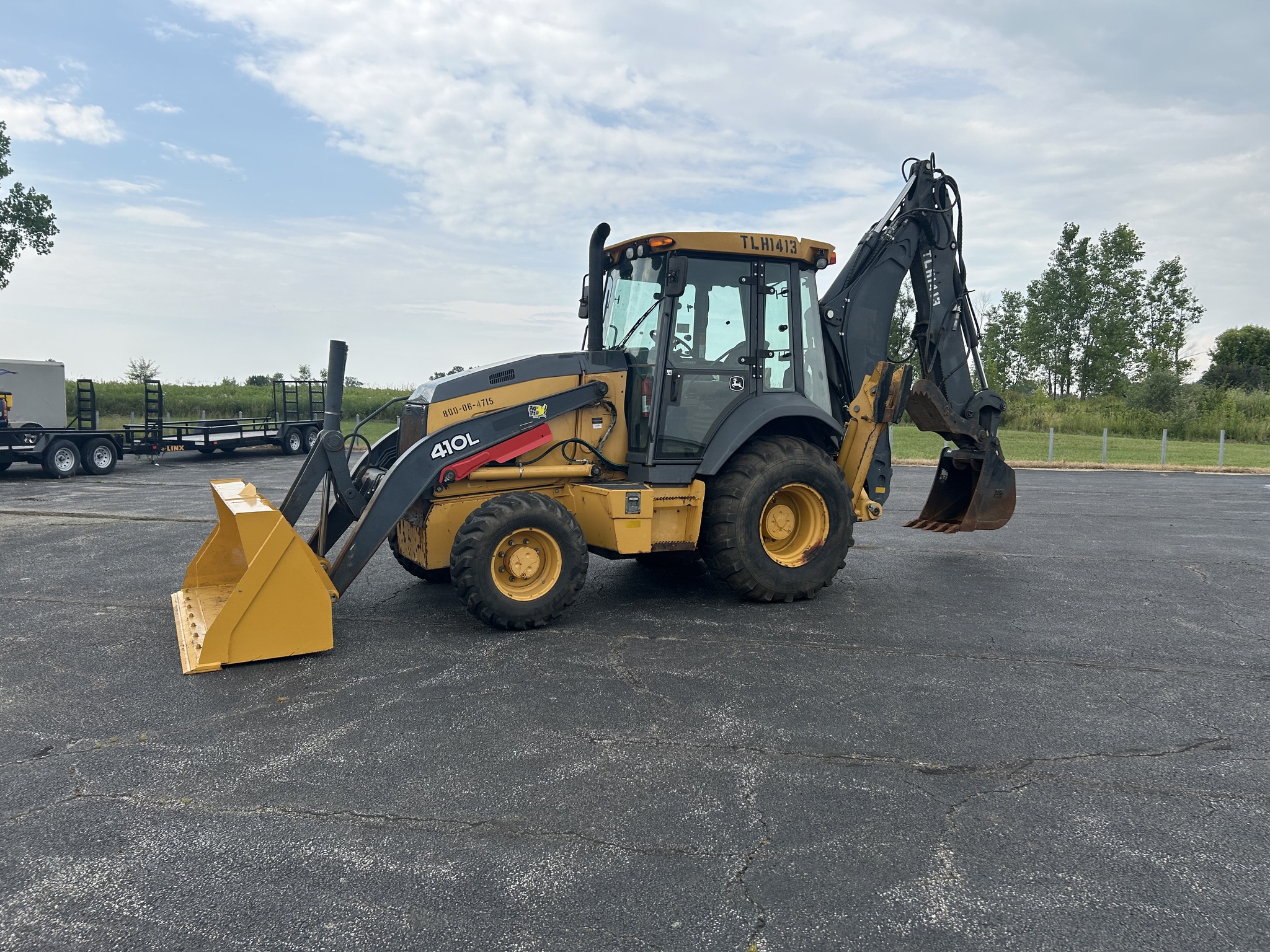 2015 John Deere 410L Image 1