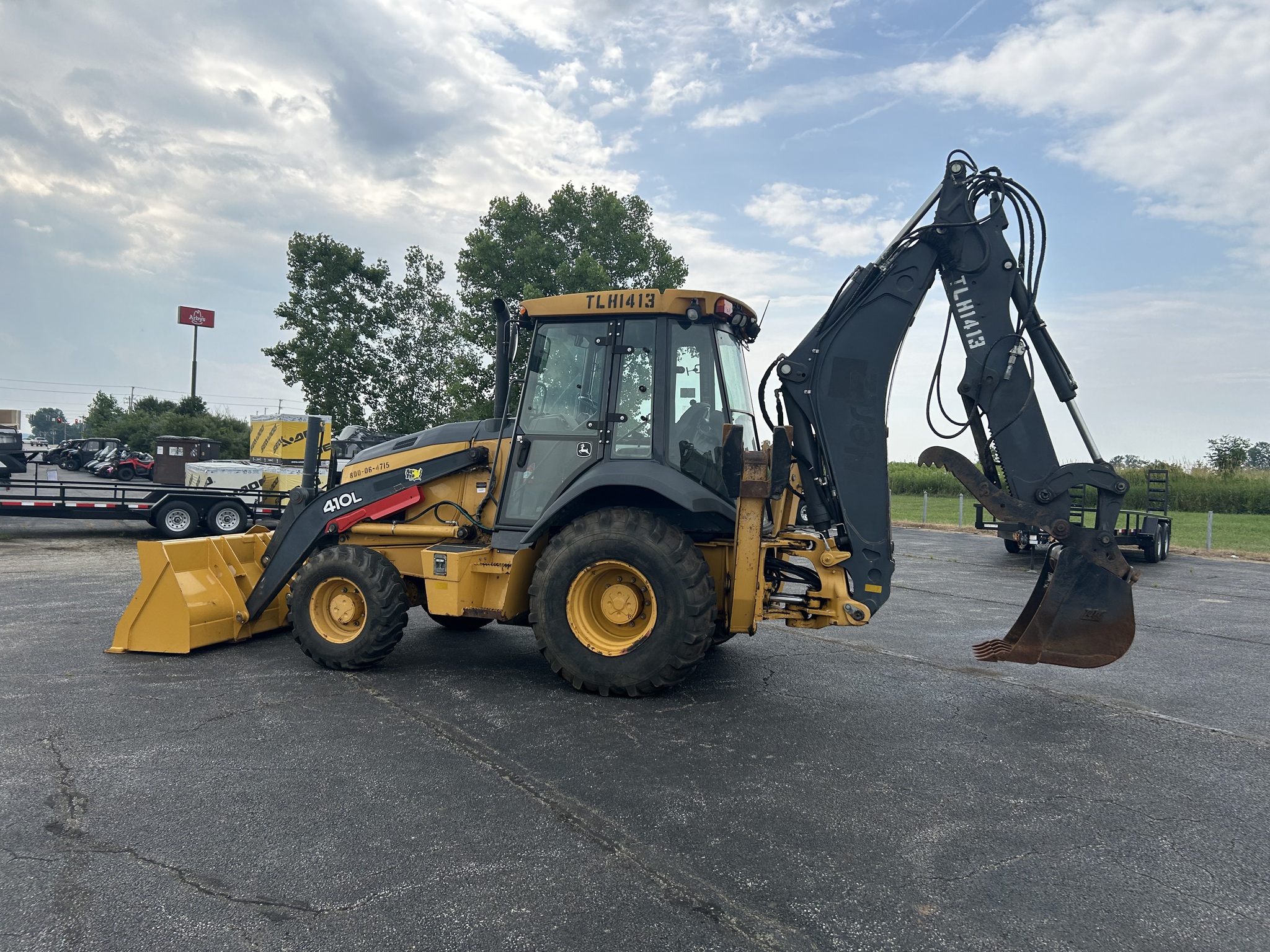 2015 John Deere 410L Image 2