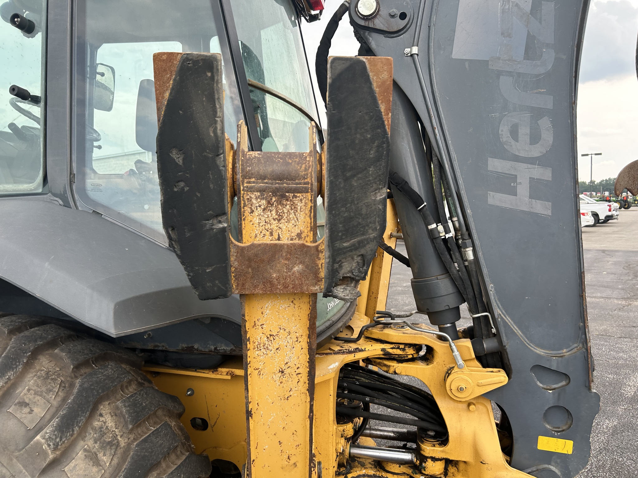 2015 John Deere 410L Image 12