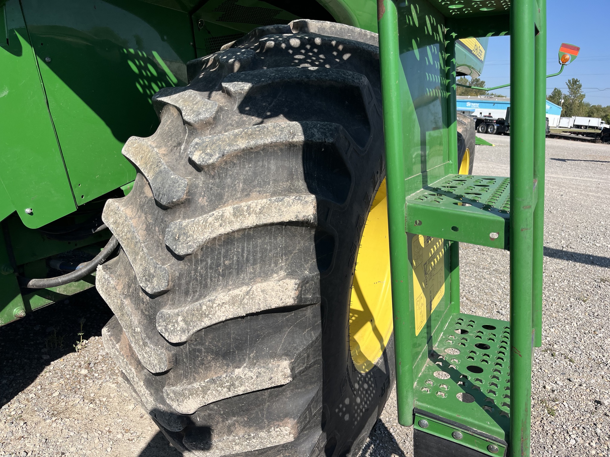 2009 John Deere 9570 STS Image 12