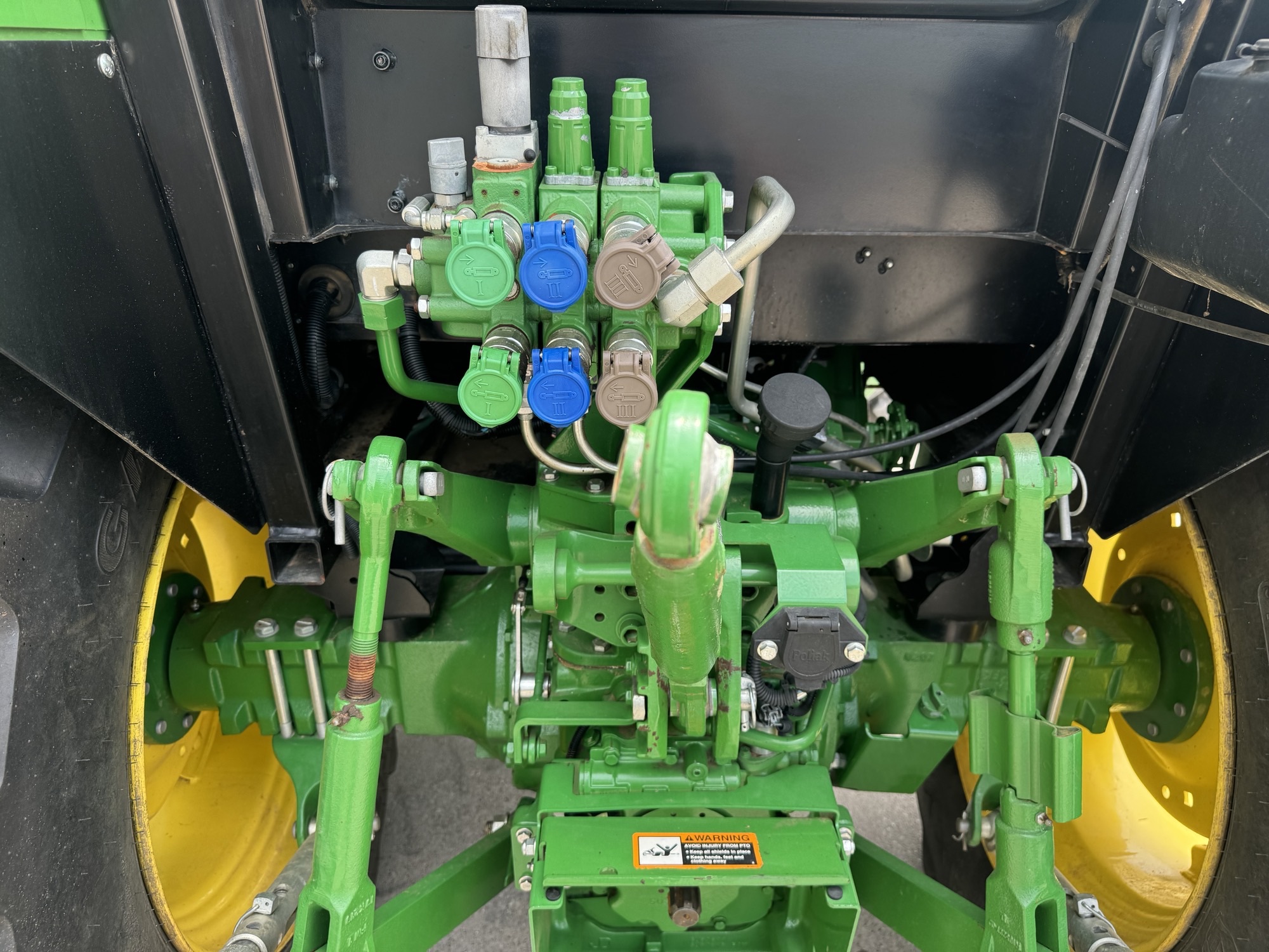 2020 John Deere 5090E Image 8