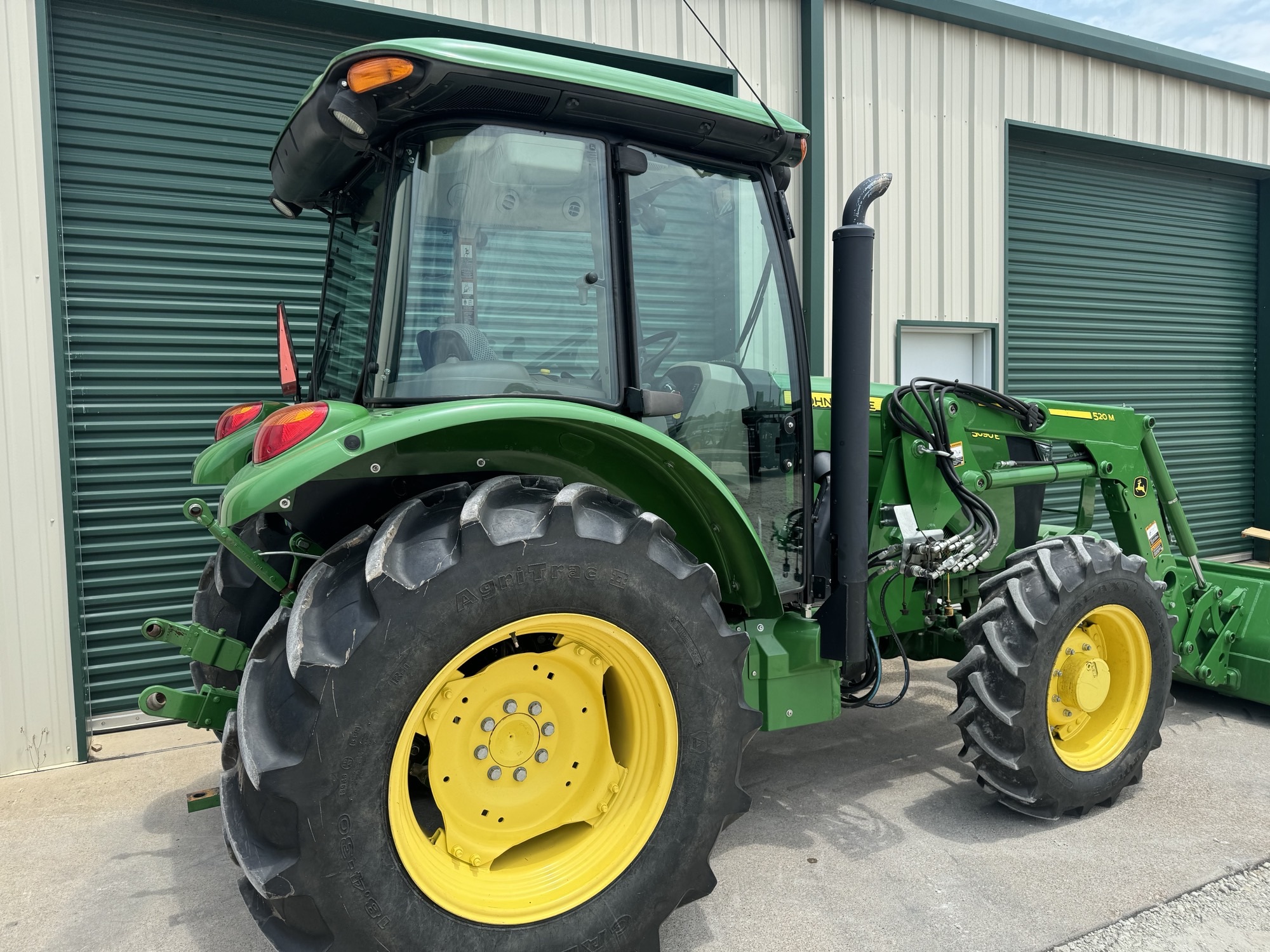 2020 John Deere 5090E Image 3