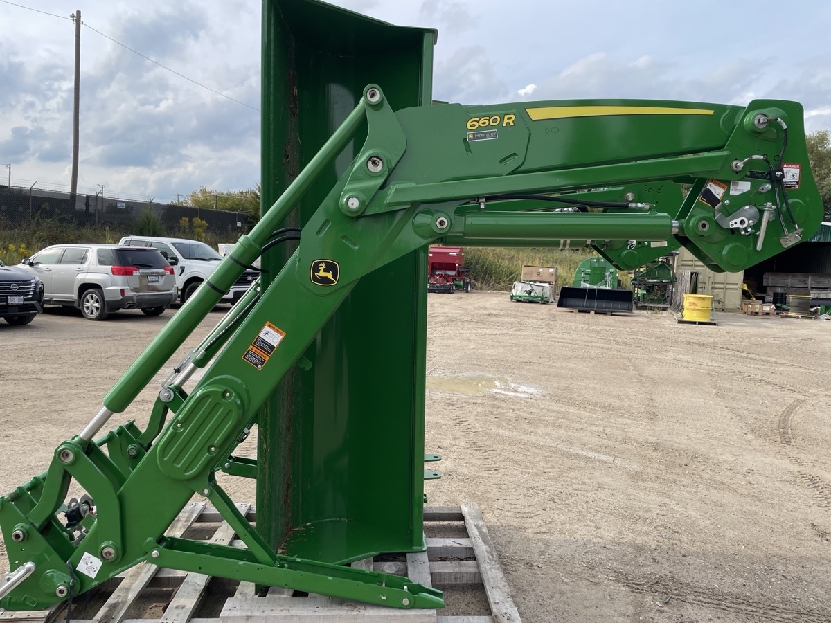 2024 John Deere 660R Image 1