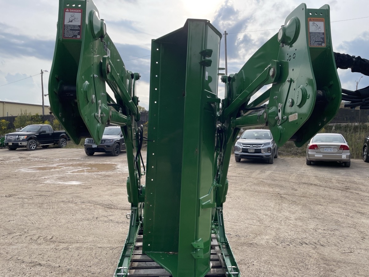 2024 John Deere 660R Image 3