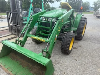Photo of 2013 John Deere 4520