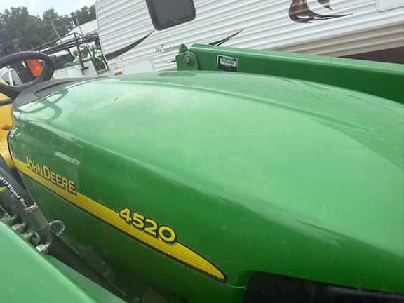 Photo of 2013 John Deere 4520