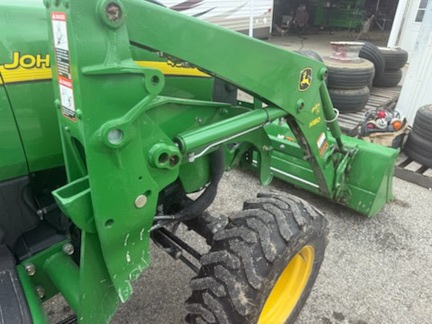Photo of 2013 John Deere 4520
