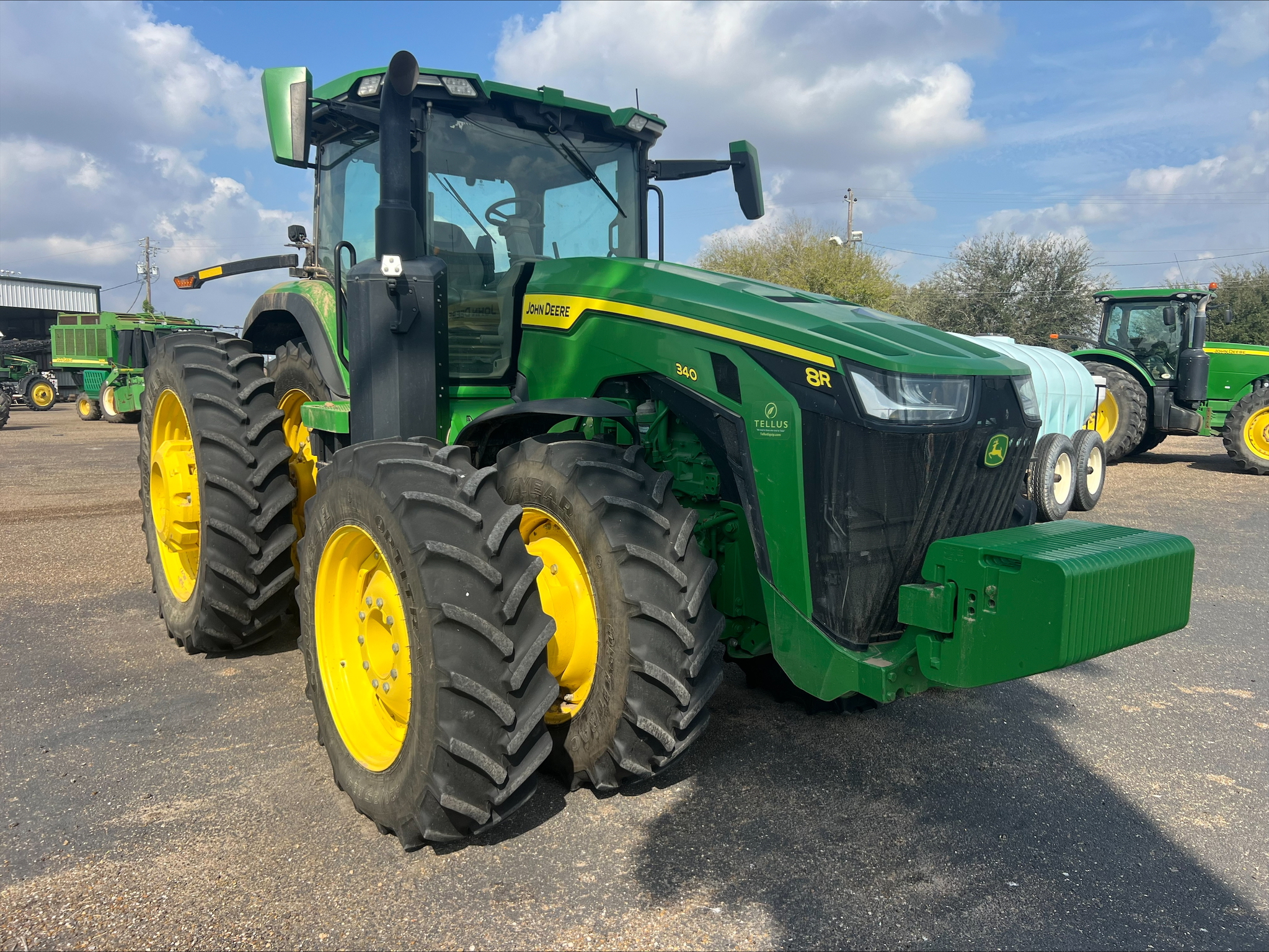 2022 John Deere 8R 340 Image 2