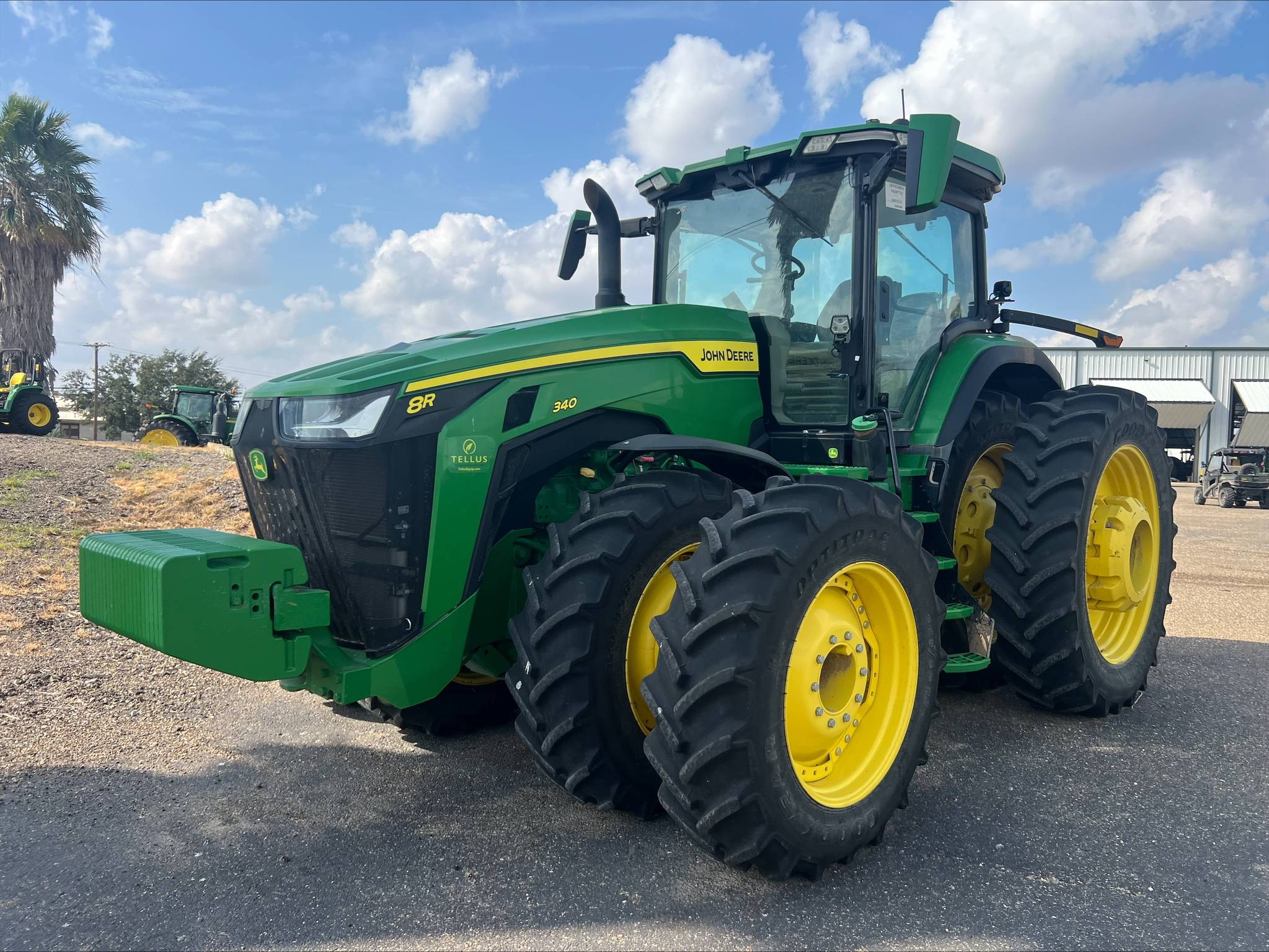 2022 John Deere 8R 340 Image 1