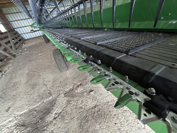 Used 2025 John Deere RDF 35 Combine Platforms at Koenig Equipment in Urbana, OH - Photo6