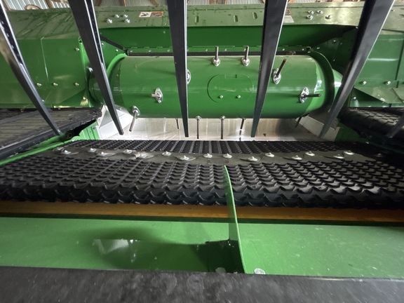 Used 2025 John Deere RDF 35 Combine Platforms at Koenig Equipment in Urbana, OH - Photo9