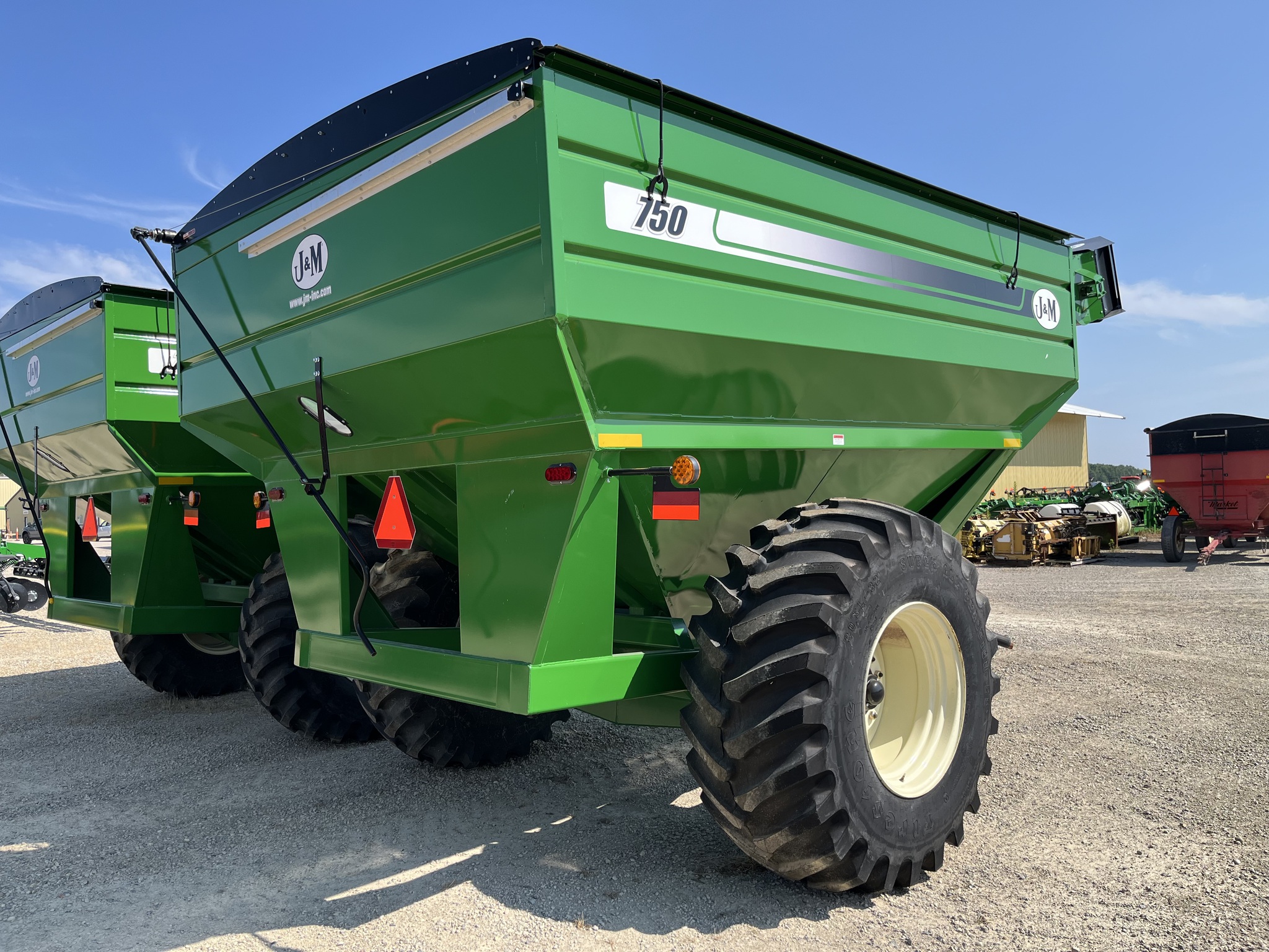 2024 J&M 750-18 Grain Carts