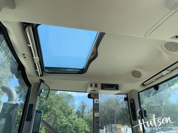 Photo of 2024 John Deere 6140M